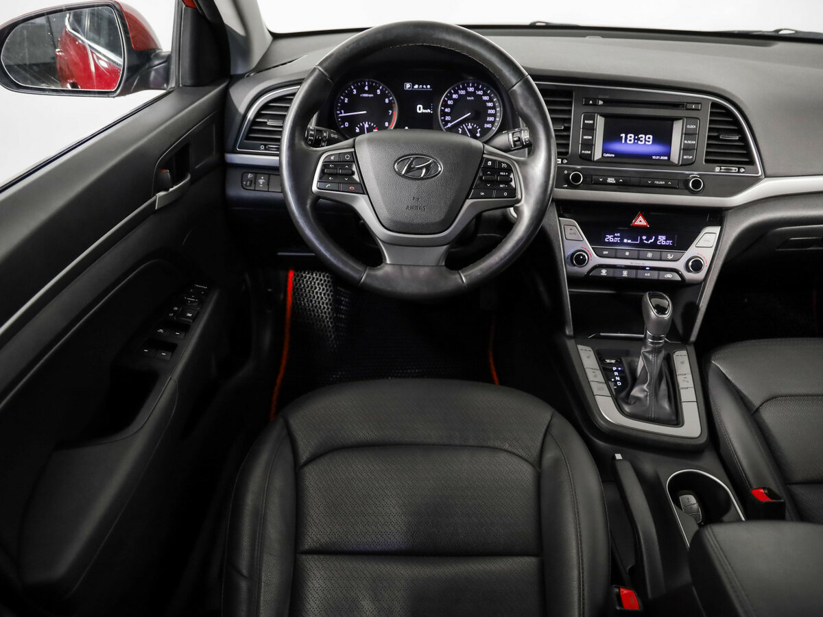 Hyundai Elantra с пробегом — 2016 год. Фото: #5