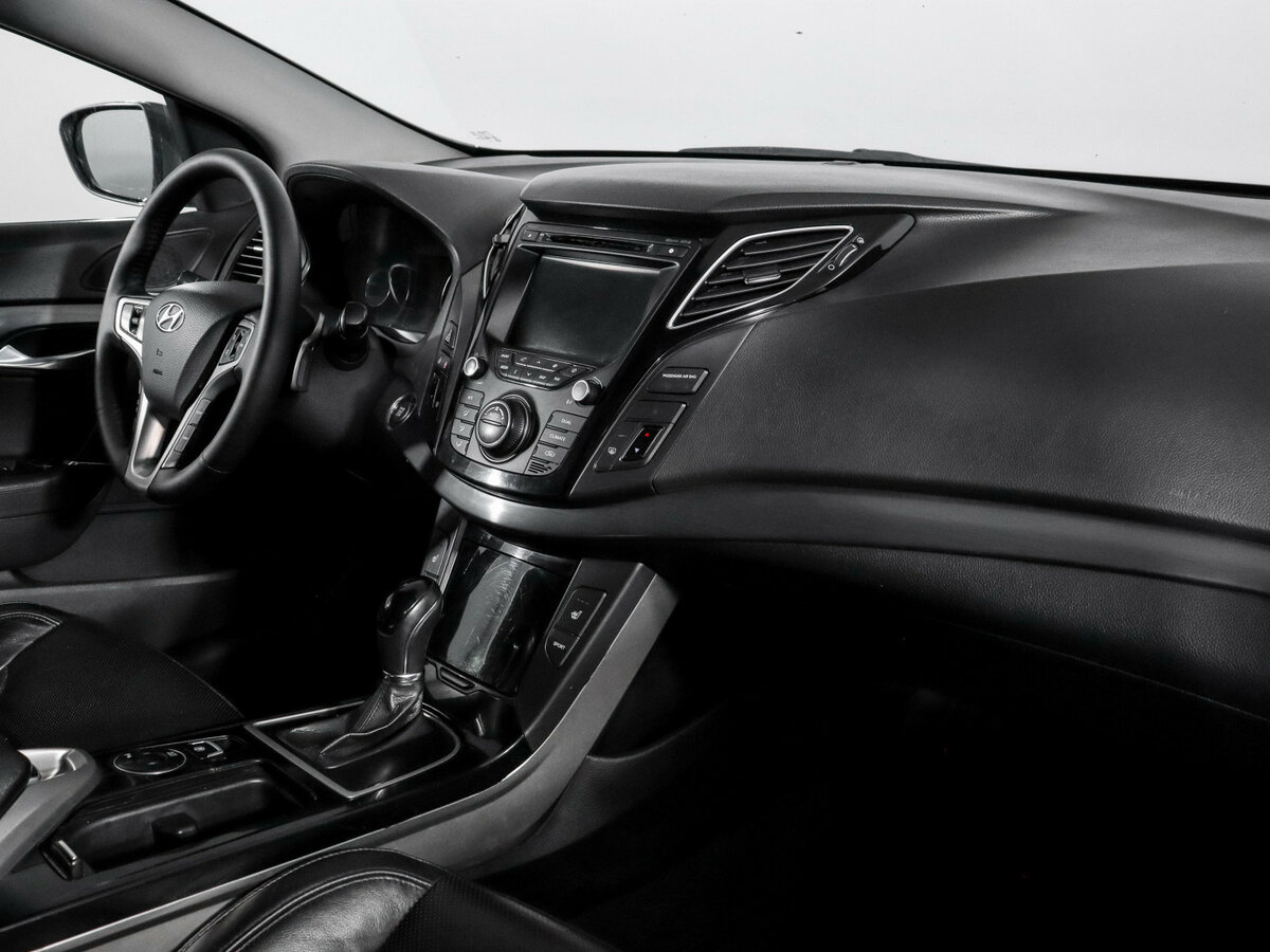 Hyundai i40 с пробегом — 2014 год. Фото: #6