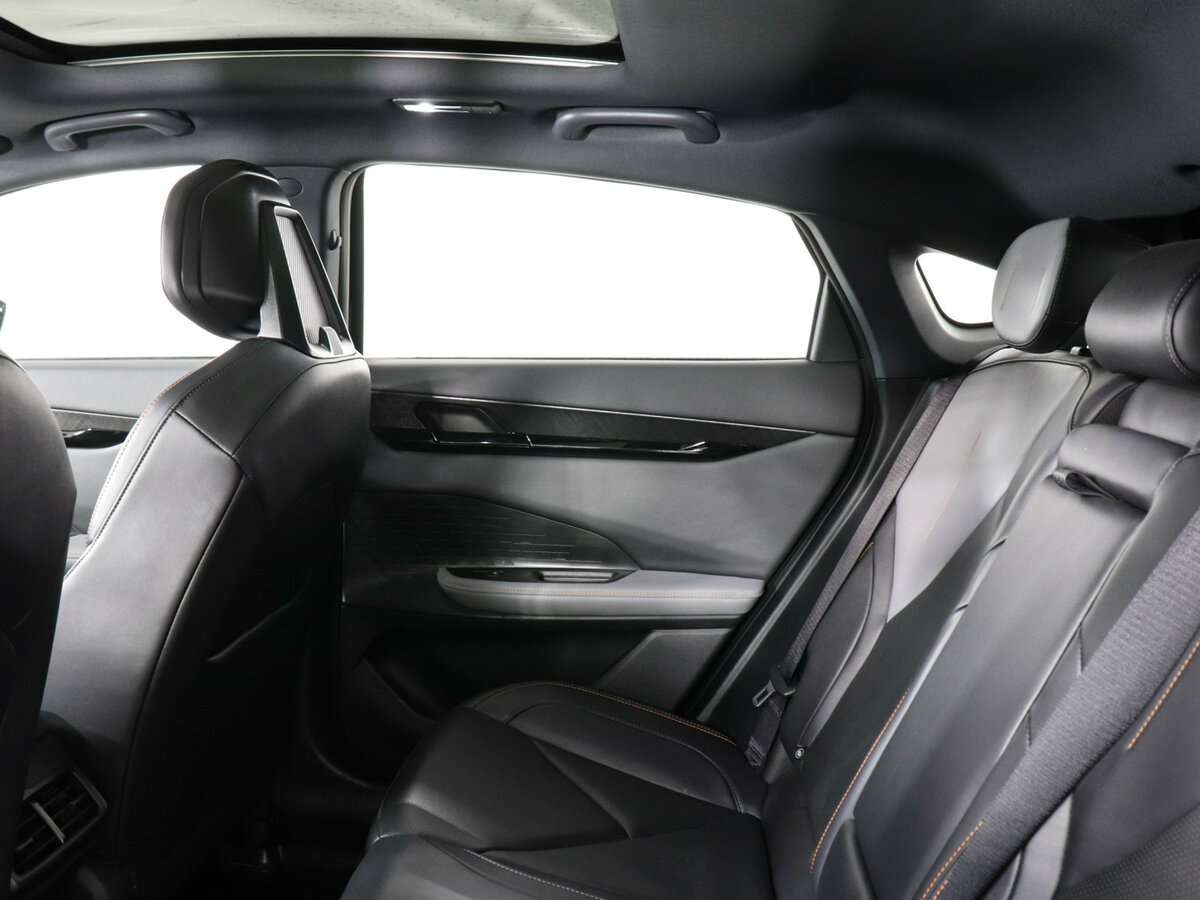 Changan UNI-V с пробегом — 2023 год. Фото: #11